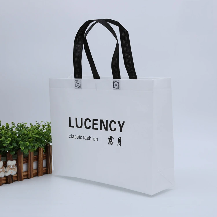 promotional-bags-for-clothing-retailer1.webp